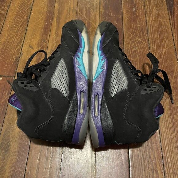 Nike Air Jordan 5 Retro BLACK GRAPE PURPLE   440888-007 YOUTH Size 5Y Womens 6.5 - Picture 4 of 8
